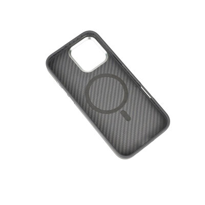 आयफोन 16 प्रो के लिए पतला 0.8 मिमी 16 ग्राम वजन मैग्नेटिक अरामाइड फाइबर फोन केस साइड इंजेक्शन और पूर्ण कवर के साथ