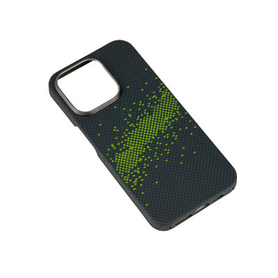 2024 नया लक्जरी अनुकूलित 0.8 मिमी मोटाई 16 ग्राम वजन वाला एरामिड फाइबर फोन केस iPhone 16 Pro Max के लिए